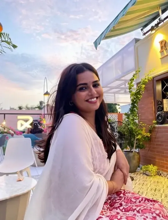 Beautiful Hot Instagram Model Thamizhvani Teasing In Blue And Pink Bikini Private Leaked Clip