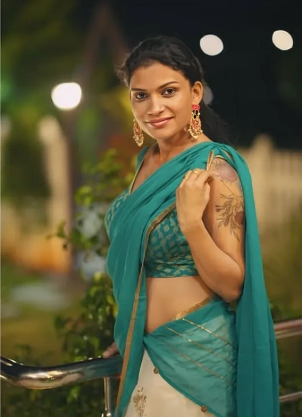 Famous insta model Resmi Nair Seduces and Teases Her Boyfriend with Horny Moves