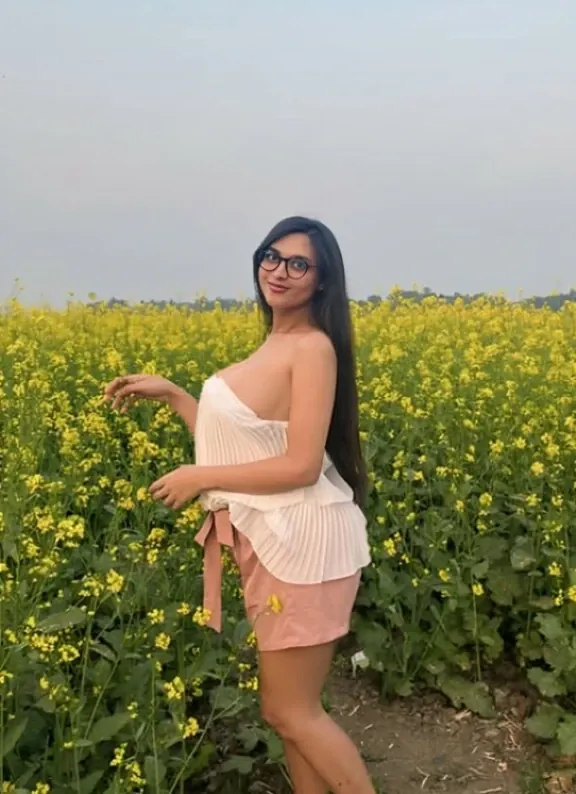 Famous Most Demanding Insta Model Sannati Mitra Takin Off Her Cloths In Private Leaked Clip