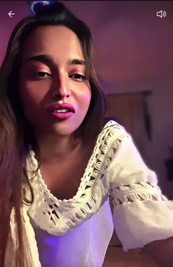 Famous Sexy Babe Moon Flower Showing Juicy Ass In Thongs, Navel Teasing With Nipple Slips While Dancing