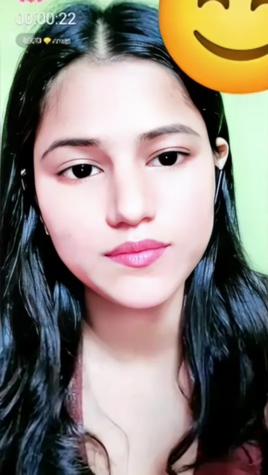 Horny Cutie Desi Girl Nisha Showing Her Big Boobs And Hairy Pussy and Pissing In Live Chat Fully Nude