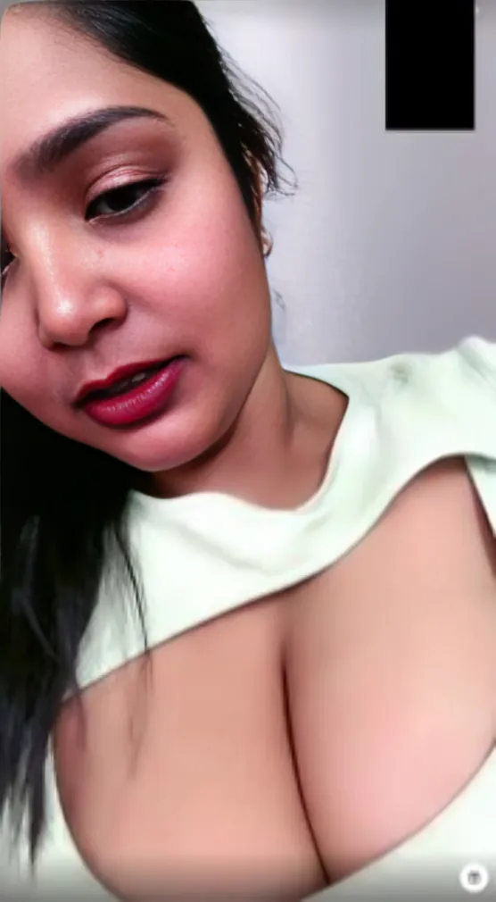Horny Desi Chubby Babe Sexy Bubu Teases Cleavage and Showing Huge Boobs With And Brief Nipple Flash