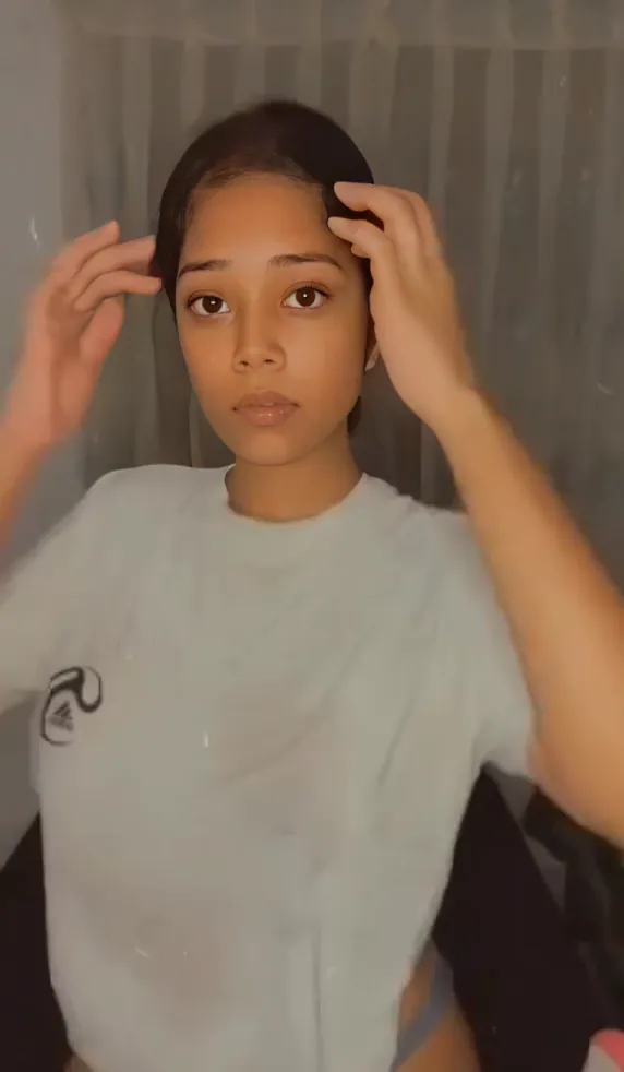 Horny Desi Girlfriend Showing Her Big Boobs And Rubbing Her Pussy With Loud Moaning Fully Nude