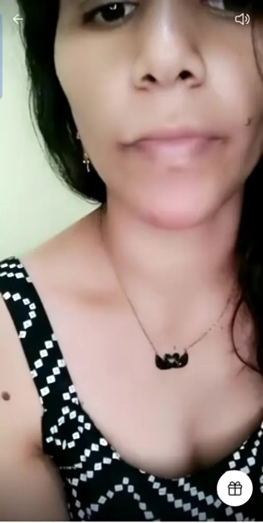 Horny Desi Sexy South Babe Telugu Bhabhi Showing Her Pussy and Asshole Show Fully Nude With face On Tango Live