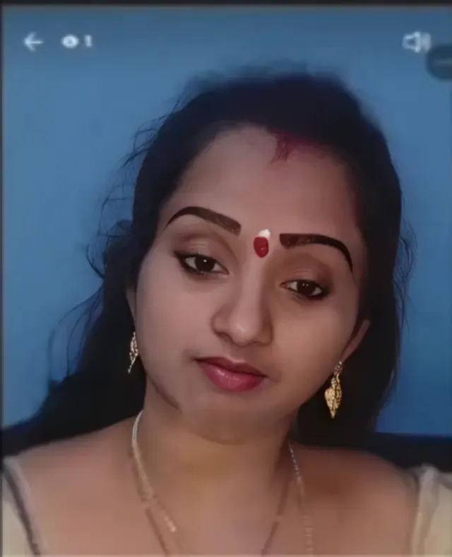 Horny Desi Telugu Wife Showing Her Big Boobs And Pressing Them With Horny Moves And Taking Off Saree