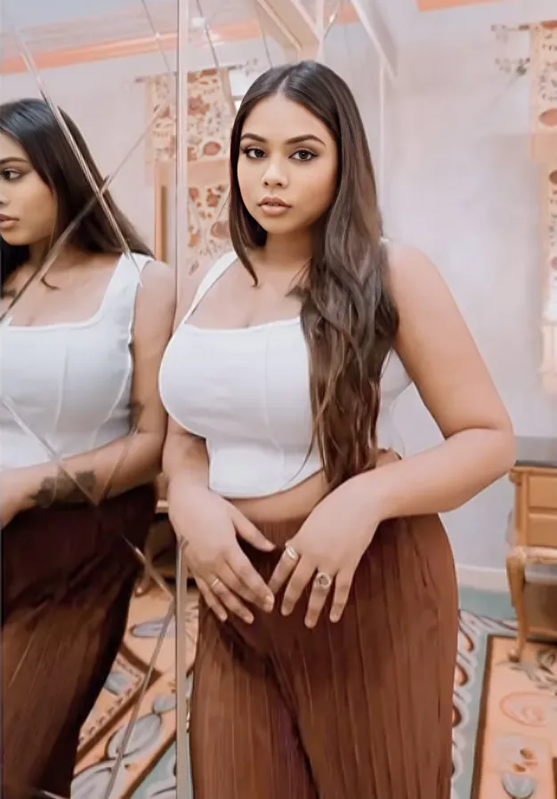 Horny Famous Chubby Model Oasi Das Teasing In Orange Saree And Showing Herself Fully Nude With Horny Moves