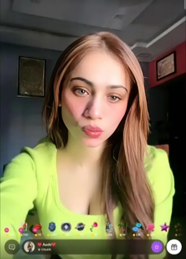 Horny Famous Exotic Chic Aashi Stripping Show And Rubbing Her Pussy And Masturbation On Live Tango Show