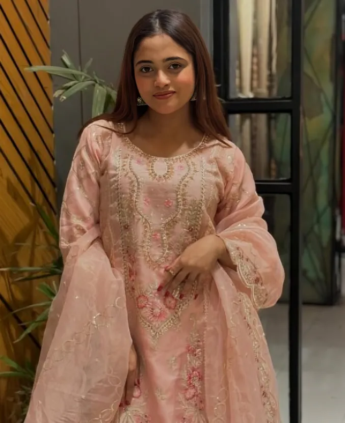 Horny Sexy Instagram Influencer Jannat Toha Fucking Hard By Her Boyfriend And Moaning Loudly Leaked Clip