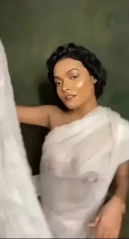 Hot Sexy Model Nude Fully Nude In White Saree And Dancing With Horny Moves