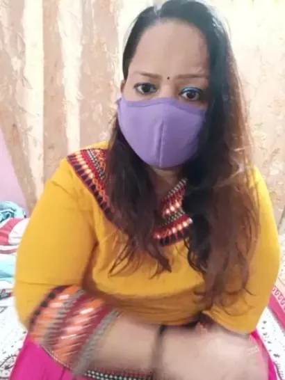 Priya_Bhabhi21 Naked Mature Chubby Body on Private StripChat Show