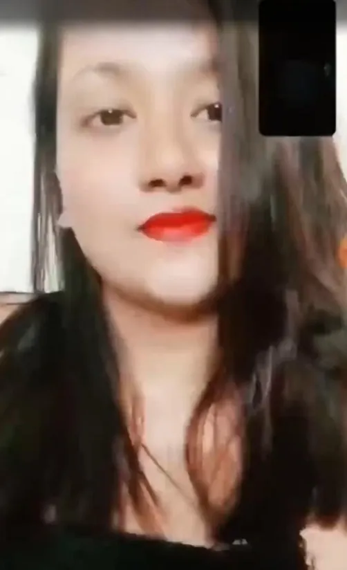 Bangla Chamet Girl Meaw Shows Boobs and Pussy in Live Show