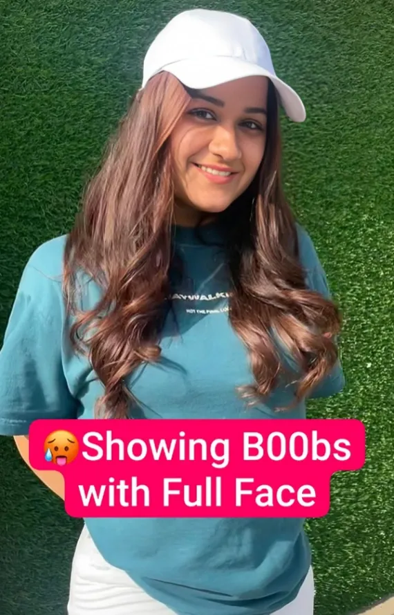 😍Beautiful Insta Model Most Demanded Exclusive Viral VIDEO Showing Huge Boobs with Full Face💦!! 😍🔥