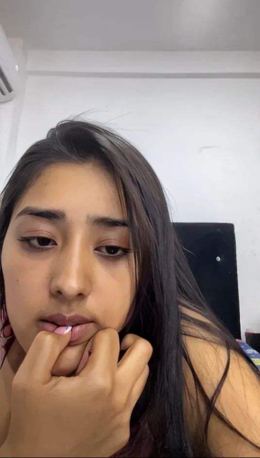 Chubby Cam Girl Nude Video Teasing Her Big Boobs Out Of Her Bra