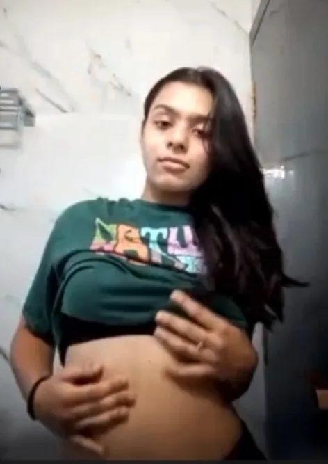 Curvy Desi Teen Girl on Omegle Squeezing Her Nipples for Stranger