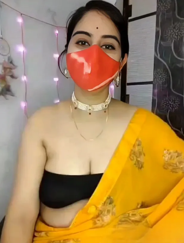 Desi Bhabhi Fully Nude Dance Teasing Her Huge Boobs and Wet Pussy with Vibrator in Hindi