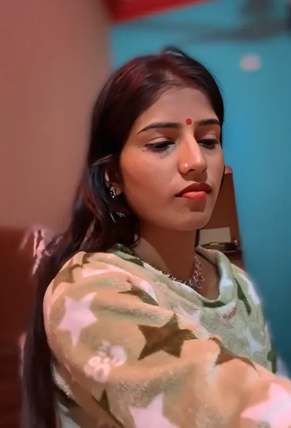 Desi Bhabhi Sex Video Nude Dance and Strip Tease Pressing Her Tits