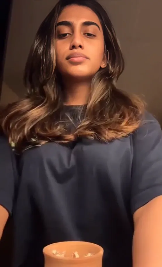 Desi College Girl Lifts Shirt Show Perfect Boobs and Dark Nipples