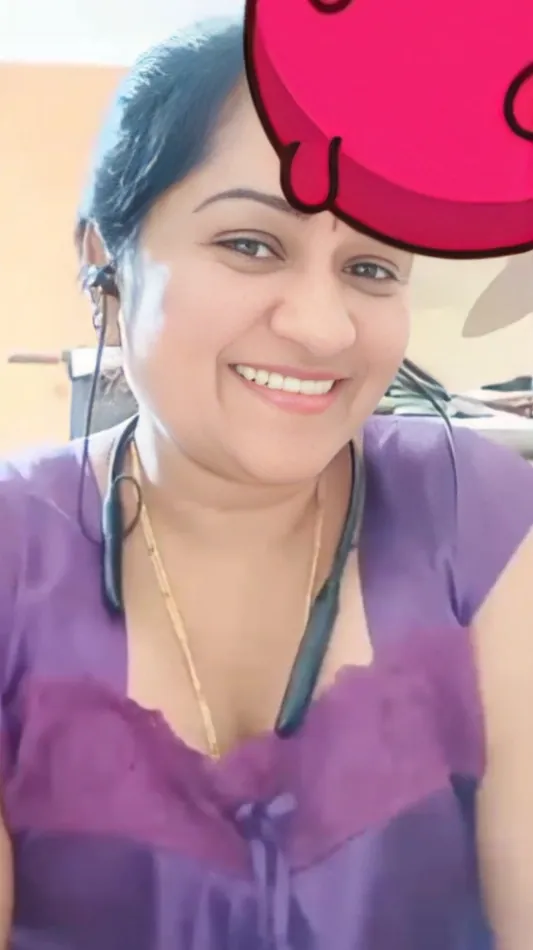 Desi Mommy Strips Her Nightie Fully Nude Spreading Legs Fingering Her Wet Pussy