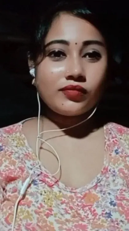 Desi Wife Nude Cam Show Spreading Legs Wide for Shaved Pussy View