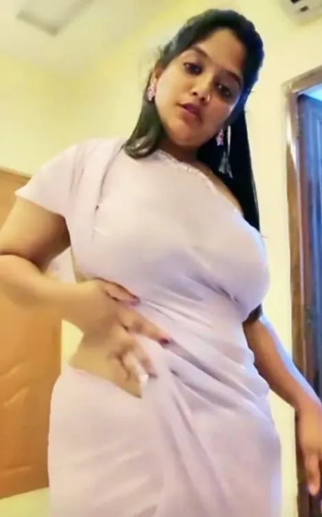 Famous Tango MILF Anu Fully Nude Dancing, Big Boobs Bouncing and Ass Shaking Live