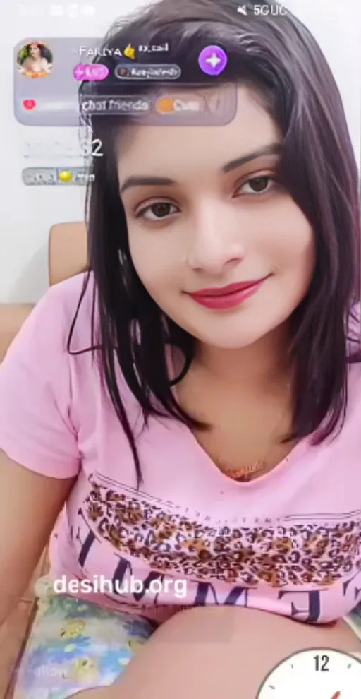 😍Fariya 121 Chamet Full Nude Taking her Boobs out Stripping Spreading her Legs and Using Dildo🥵💦