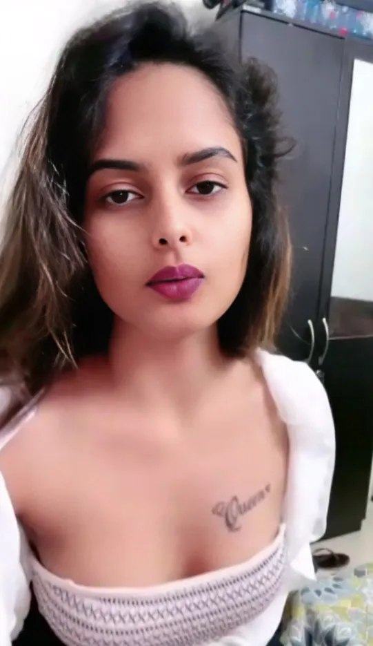 Red Wine Tango 121 Teasing Sucking her Fingers Stripping Full Nude Spreading her Ass🥵