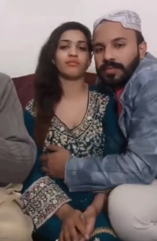 Sexy Bhabhi Live with Two Boyfriends Teasing Her Ass and Boobs