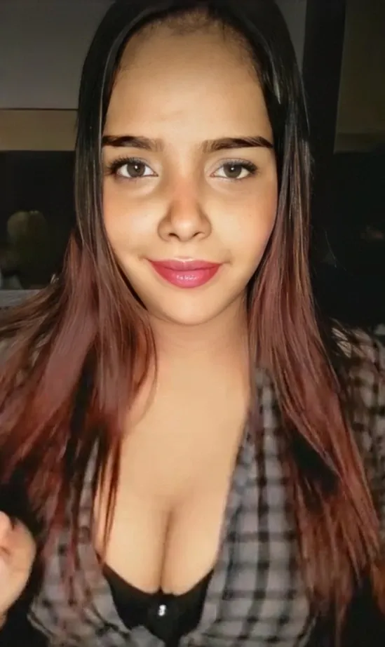 Sexy Girl Goes Full Nude on Live Stream Spreading Legs and Fingering Pussy