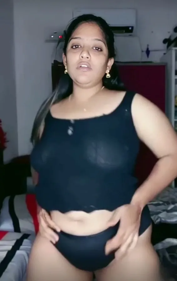 Sexy Tango Milf Anu Nude Dance Teasing Her Fans with Big Boobs