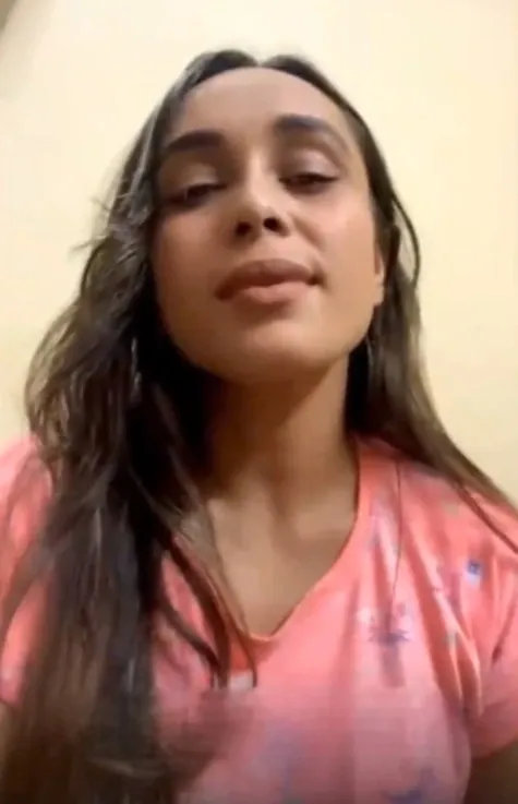 Shy Indian Girl Quickly Flashes Her Boobs on Tango Live Show