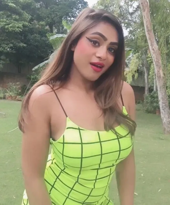 Webseries Actress Pihu Sharma Outdoor Sex Video Fucking Hard With Boobs Bouncing