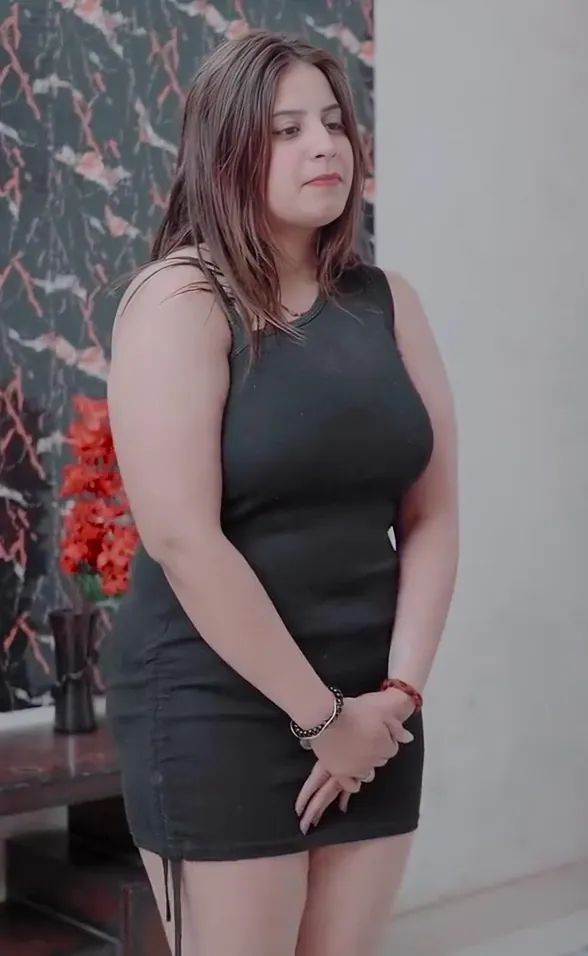 Beautiful Chubby Desi Girl Audition Blowjob and Fucked Hard by Director in Sneaky Sex Video