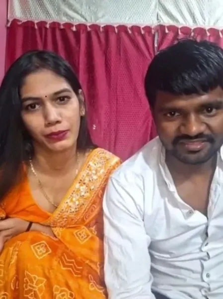 Garima G Live Sex Show Fucking Her Husband on Cam