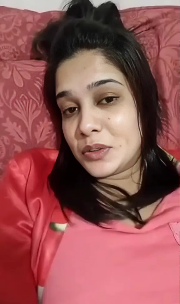 Horny Beautiful Desi Girl Fully Nude Rubbing Wet Pussy With Dirty Talking Clear Voice