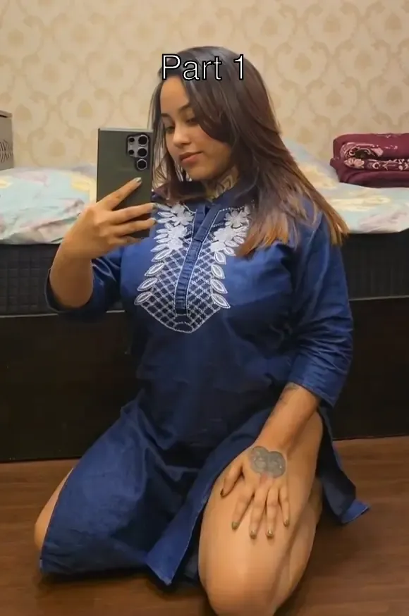 stellaperks melts ice on her big boobs and wet pussy until she shivers – Part 1