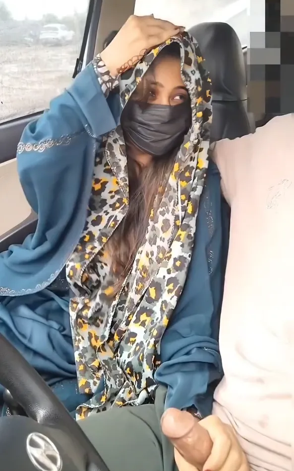Desi Muslim Bhabhi Car Sex Blowjob and Boobs Sucking