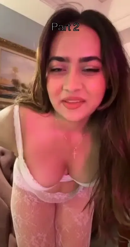 Divya Mistry Leaked Live Underboobs Teasing Wet Shower Nipples Visible – Part 2