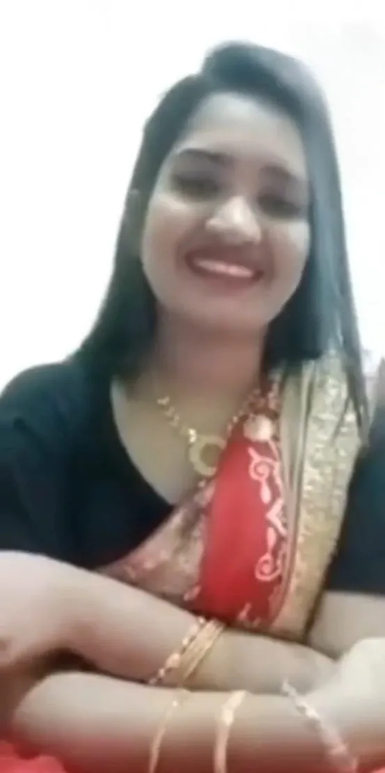 Hot Married Wife Strips Saree Goes Fully Nude Masturbating with Lipstick Bottle