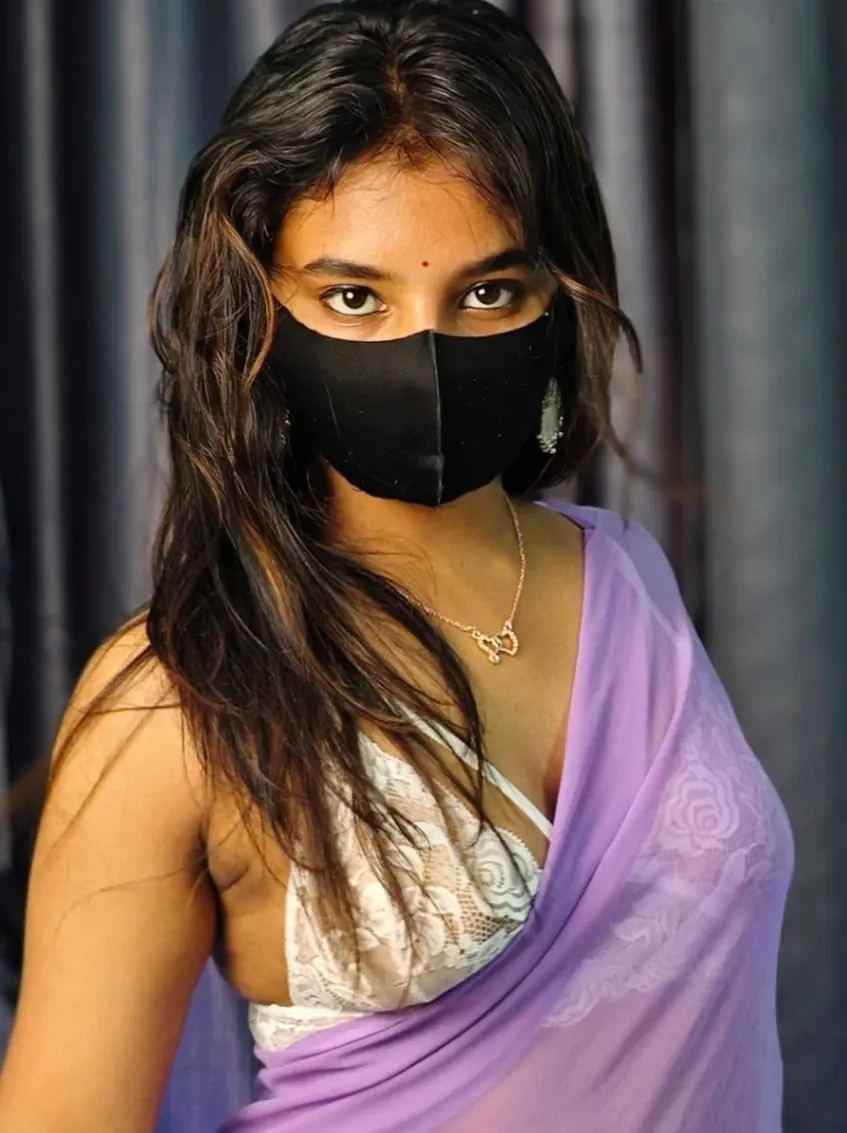 Zugerlips Strips Saree Shows Big Boobs and Plays with Hubby Hard Dick