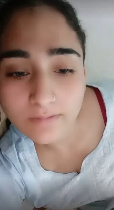 Beautiful Desi Girl Bouncing Her Juicy Boobs Spreads Pussy Lips Show On Cam