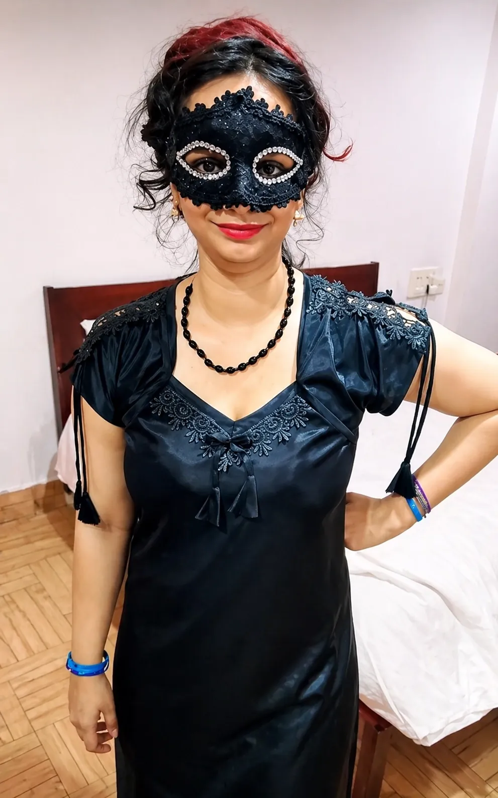 Mallu Bhabhi Surprised Her Fans with a Live BBC Fuck on Bed