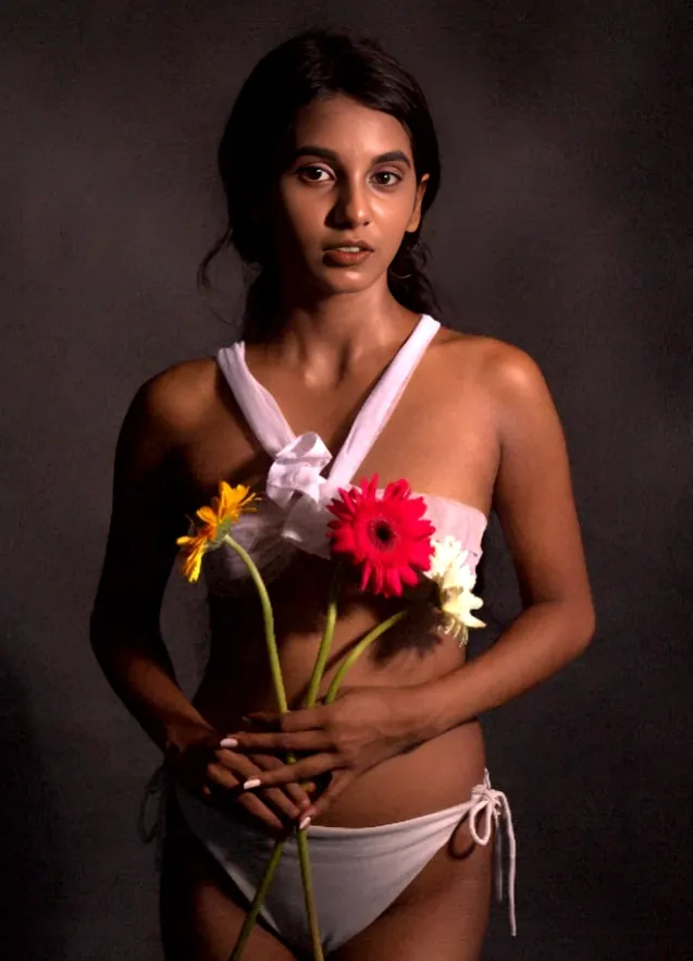 Desi Model Goes Fully Nude For A Studio Shoot Flashing Her Tits And Pussy Exclusive Video Pics Set