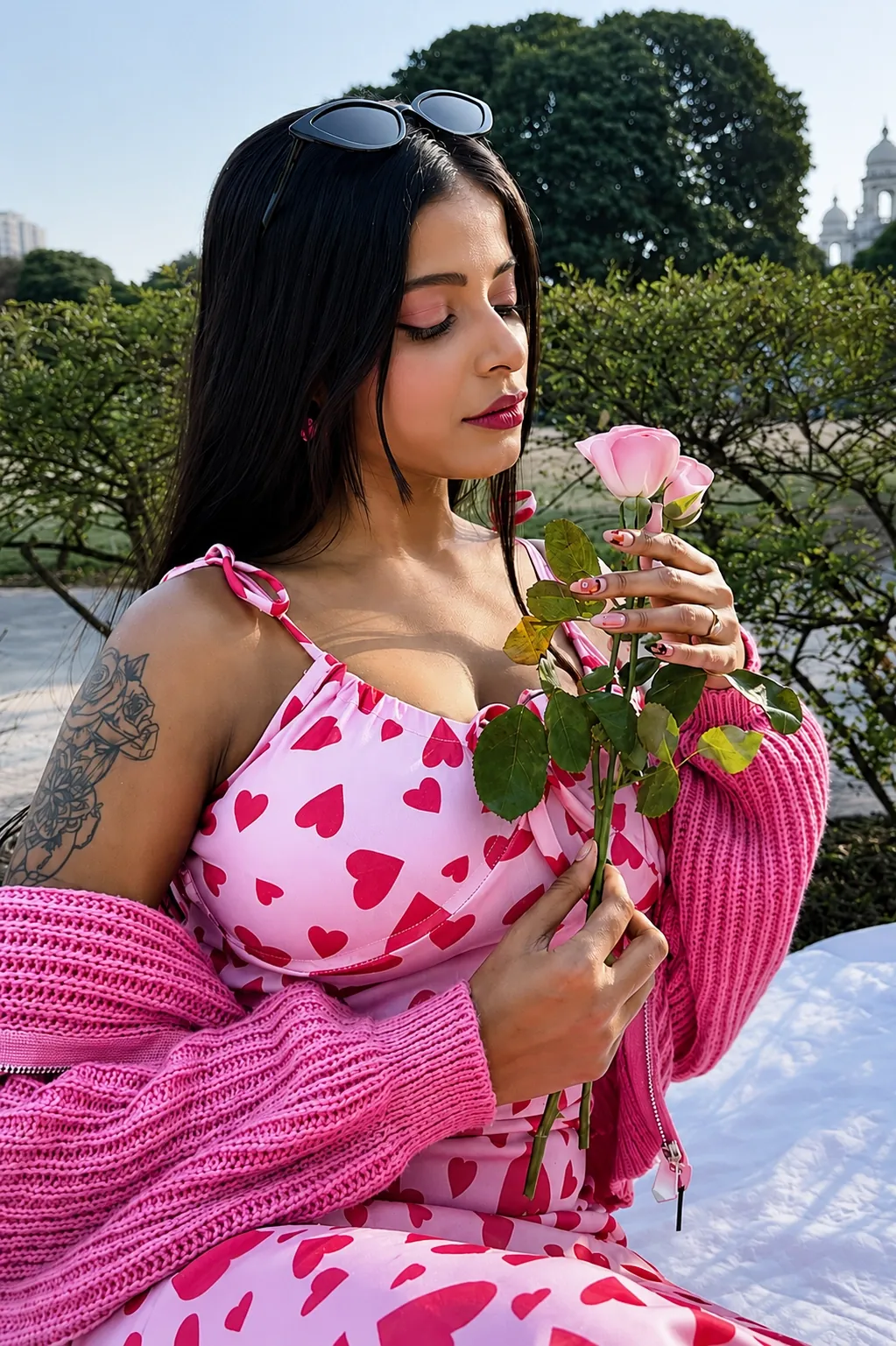 Komolini Majumder Big Booby Desi Model Soaking Wet Teasing Huge Tits