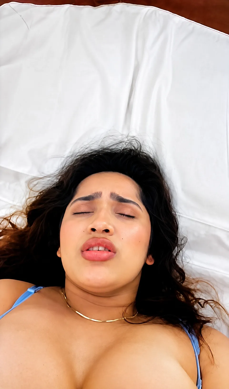 Aditi Mistry Cums Hard on Live Cam with Loud Moans and Hot Face