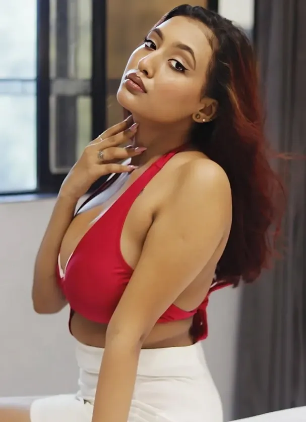 Beautiful Instagram Model Divya Mandal Showing Her Big Boobs And Taking Off Her Cloths In Private Videocall Fully Nude