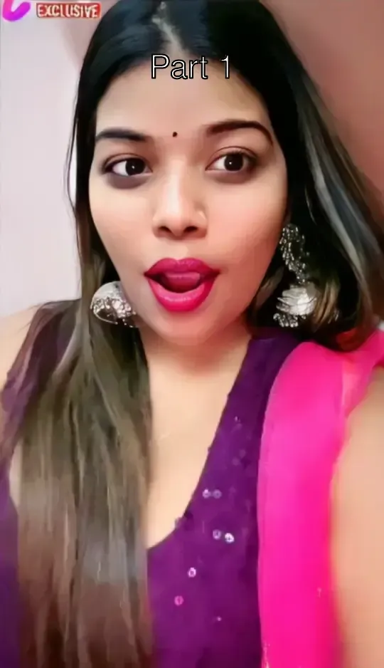 Bong hot model malaika showing her juicy big boobs with horny moves on tango live – Part 1
