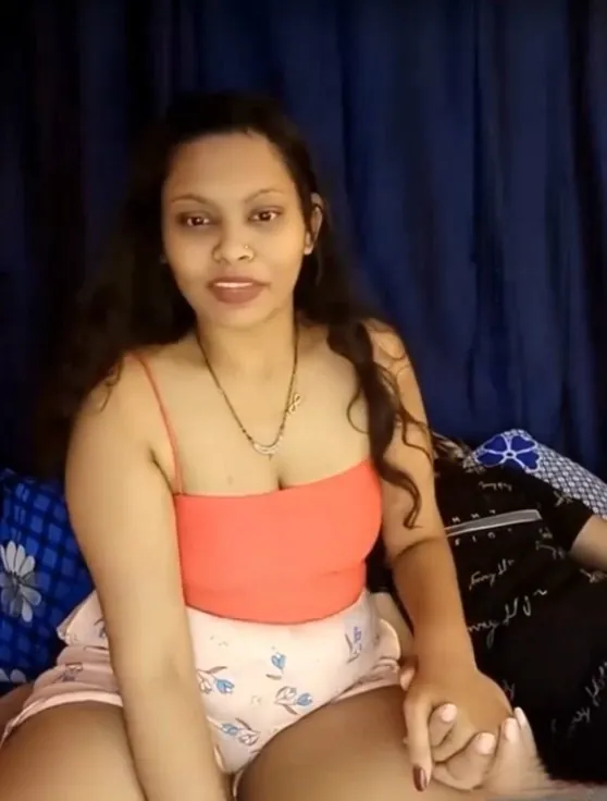 Sexy Darlo Siya Fingers Pussy And Fucking Herself With Vibrator Full Nude Live Show