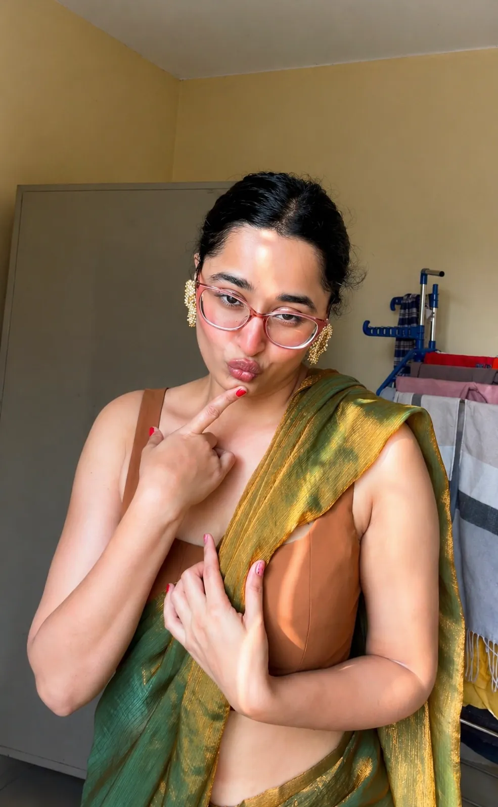 Famous Influencer Kajal Pandey Leaked Bikini Tease Premium Pics Worth ₹5000