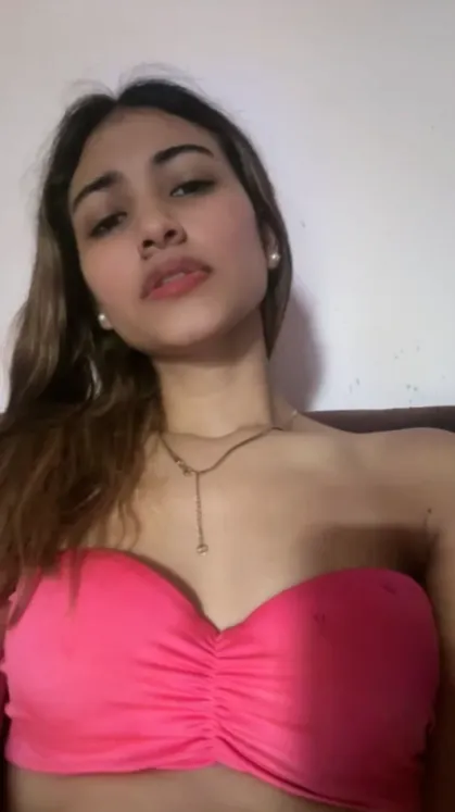 Hot Cam Girl Fingering Her Wet Pantyless Pussy And Teasing Sexy Ass On Cam