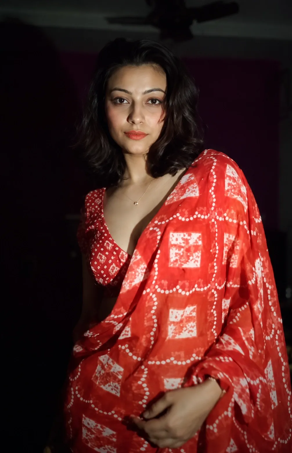Hot Indian Babe Dancing In Saree Live Tango Show